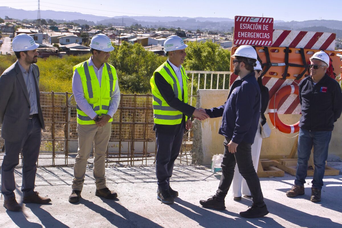 Puente Industrial recibe visita del Presidente Boric y alcanza 83% de avance