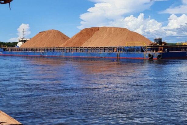 Metro Mining produce récord anual de bauxita.