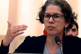 Dominga: Ministra Rojas afirma que rechazo cumple fallo judicial ambiental.