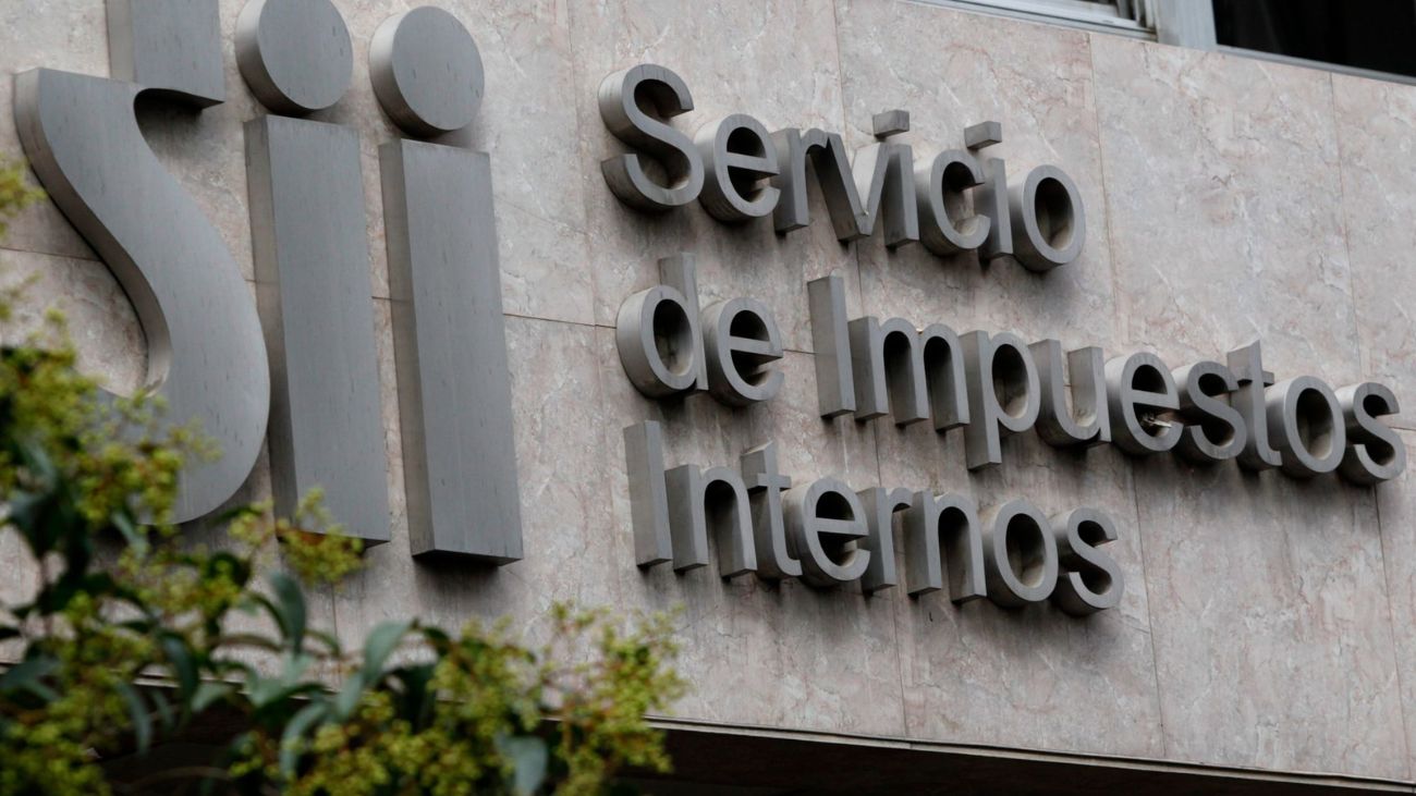 Nueva Regulación del SII en Chile: "Límite de 50 Transferencias" para Combatir Evasión Fiscal desde 2025