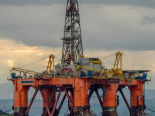 Auge de Exportaciones de Petróleo Guyanés a Europa Desafía Mercados Tradicionales Amid Tensiones Geopolíticas