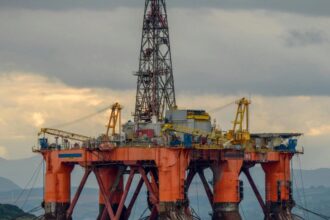 Auge de Exportaciones de Petróleo Guyanés a Europa Desafía Mercados Tradicionales Amid Tensiones Geopolíticas