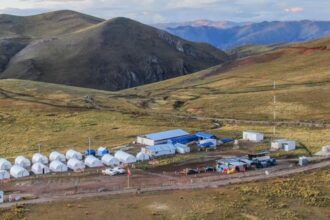 Resultados Prometedores en el Proyecto Khaleesi de C3 Metals Revelan Expansión en Mineralización de Cobre y Oro en Perú