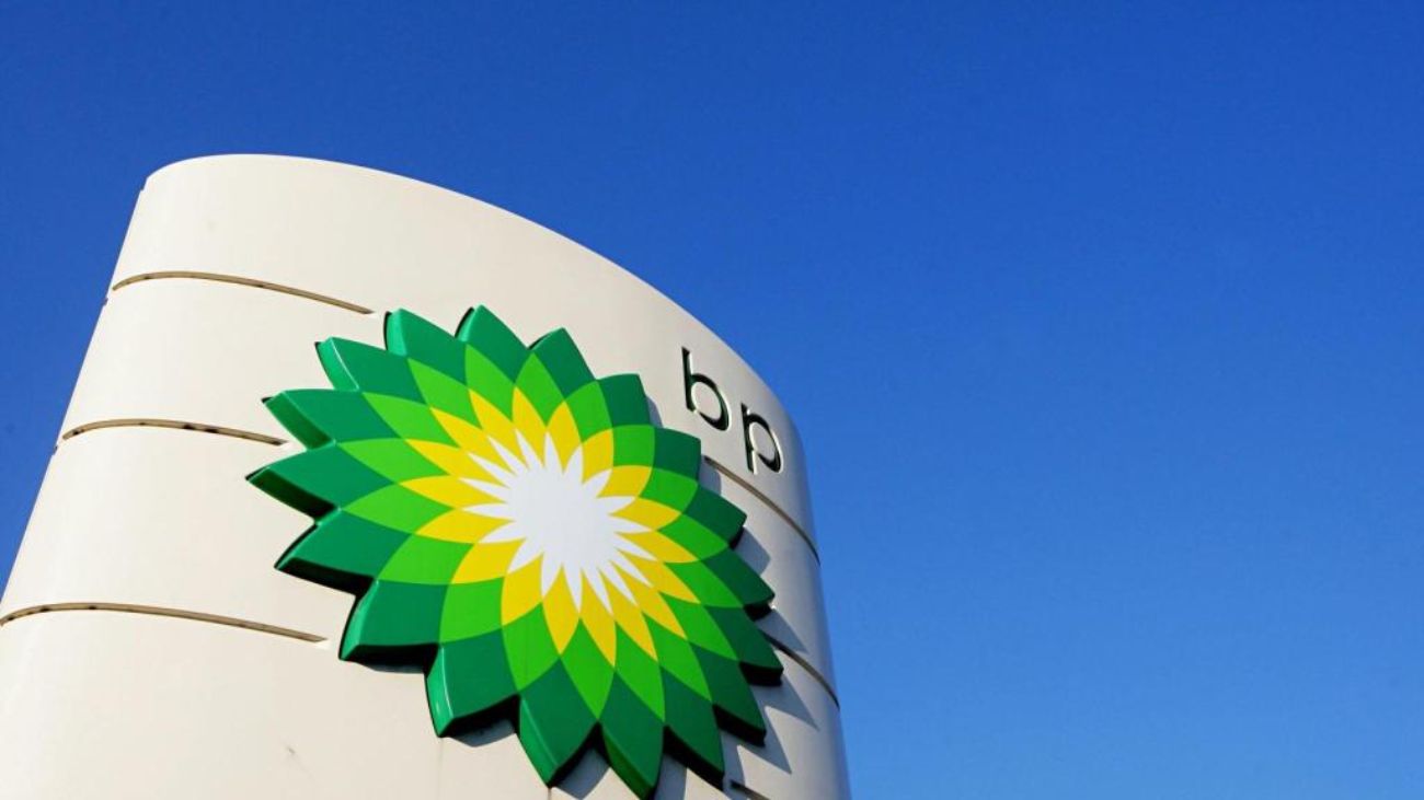 BP anuncia recorte de 7,700 empleos para impulsar rentabilidad y confianza inversora en su transición energética