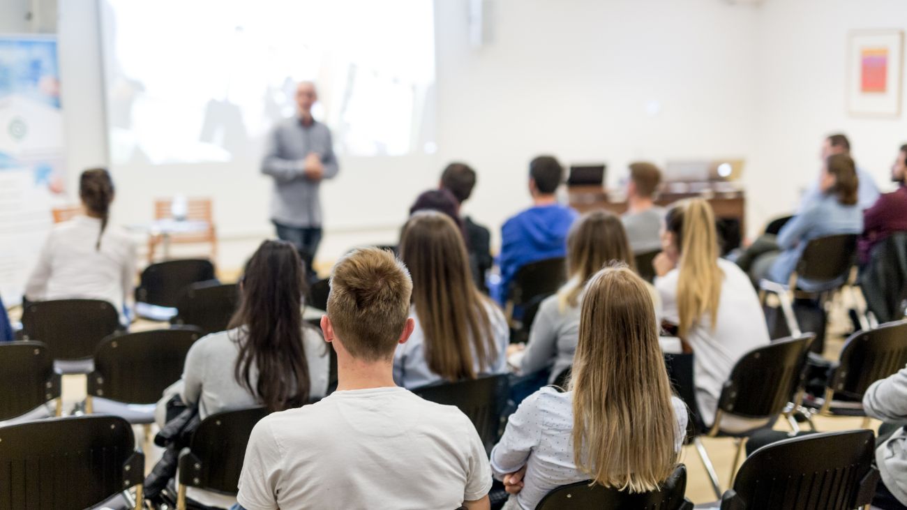 Informe Sernac 2024: Aumentan reclamos en educación superior pero mejora la resolución, revela estudio