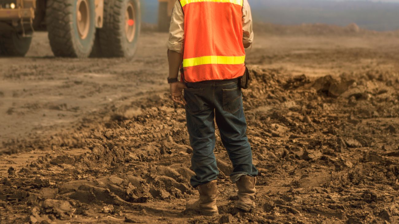 Chile lidera innovación en construcción: Convenio impulsa uso de escorias y relaves mineros en infraestructura vial