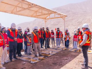 Lomas Bayas abre sus puertas a las familias: Una experiencia en el corazón de la minería del cobre 