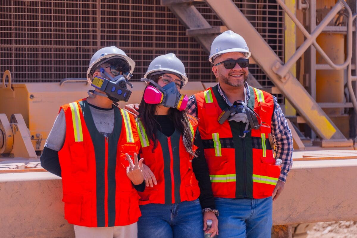 Lomas Bayas abre sus puertas a las familias: Una experiencia en el corazón de la minería del cobre 