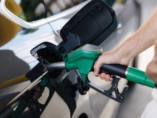 Nuevos Precios de Combustibles en Chile: Bencinas Sin Cambios y Baja en Parafina