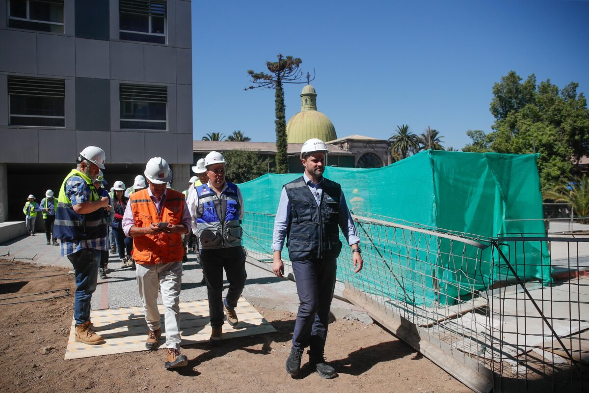 Obras del Hospital del Salvador y el Instituto Nacional de Geriatría superan el 92% y reforzarán la atención médica especializada