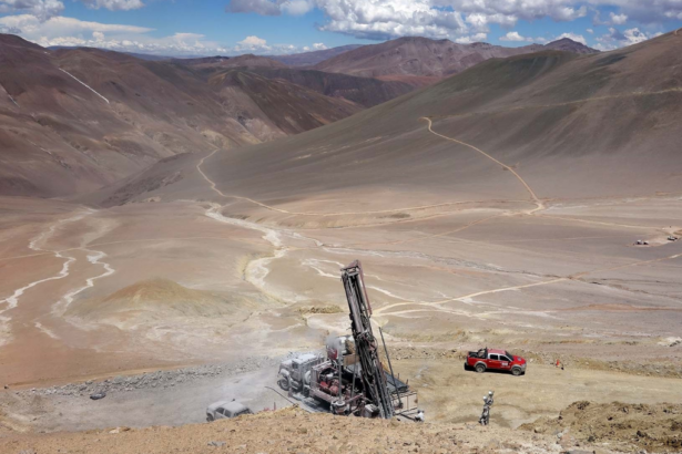 Exploración en Filo Del Sol: Descubren potencial mineral en Chile y Argentina