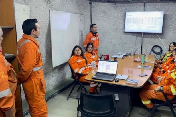 Escuela de Conducción para Camiones Mineros en Codelco El Teniente