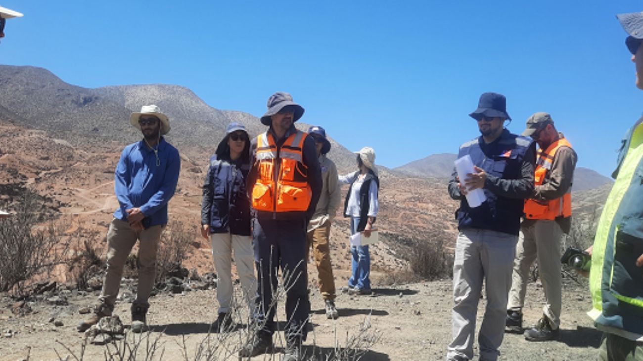 Visita Técnica en Vallenar Evalúa Avances en Prospecciones Geológicas para Futuro Proyecto Minero