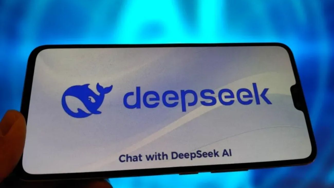 DeepSeek revoluciona la IA con eficiencia energética y desafía el futuro de la energía nuclear