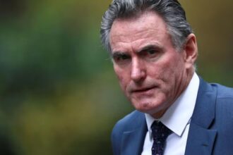 Ross McEwan, nuevo presidente de BHP: Experiencia financiera para liderar la minera en tiempos de decisión clave