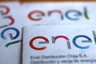 SERNAC y Enel Compensarán a 800,000 Hogares Chilenos por Cortes de Luz con Descuentos en Facturas y Herramienta Online de Cálculo