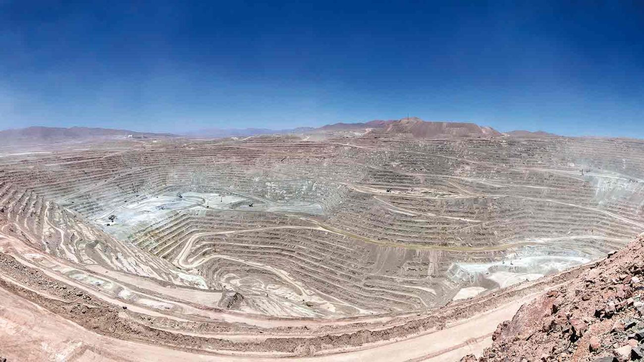 Gobierno Anuncia Plan de Descontaminación en Sierra Gorda sin Cerrar Faenas Mineras: Impacto y Detalles