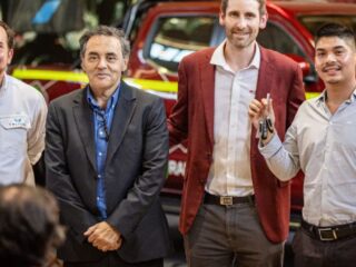 Grandleasing y Enaex lideran la revolución verde en minería con la primera flota de camionetas eléctricas 4x4 en Chile