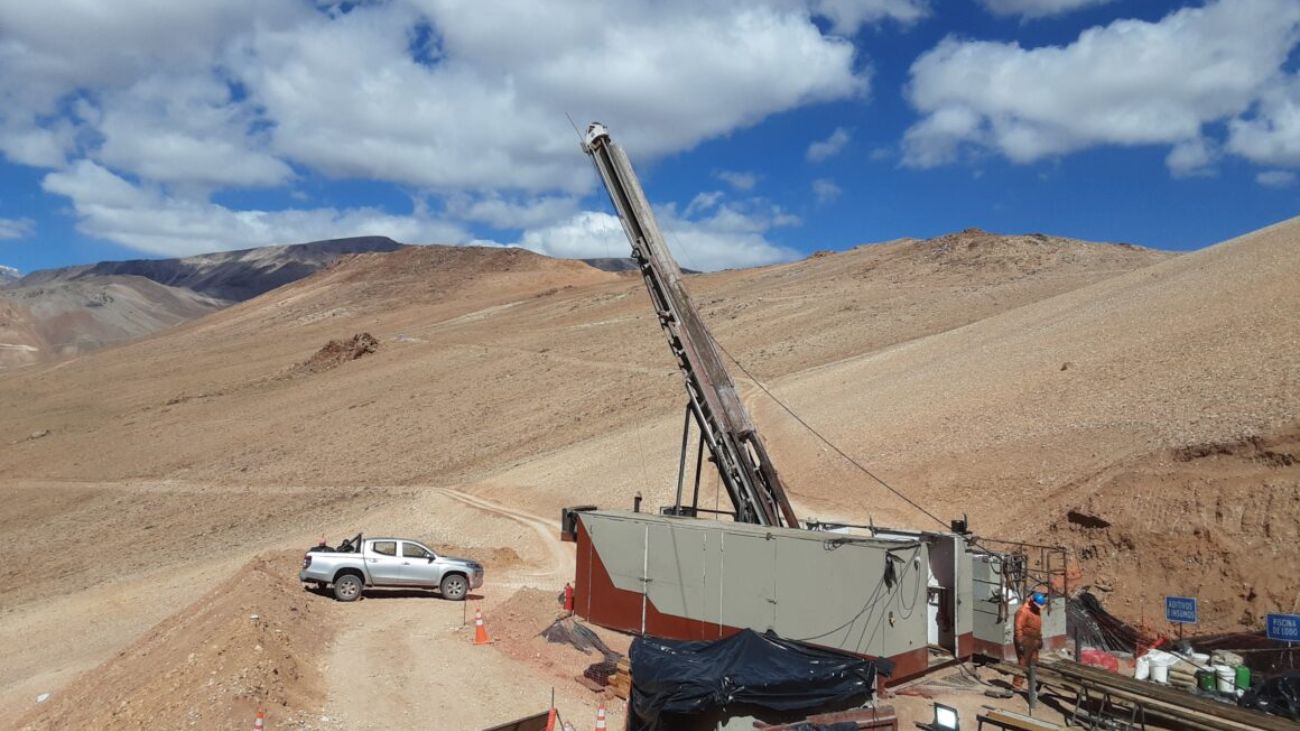 Torq Resources lanza campaña de perforación en proyecto de oro y cobre Santa Cecilia, Chile, con financiamiento de Gold Fields