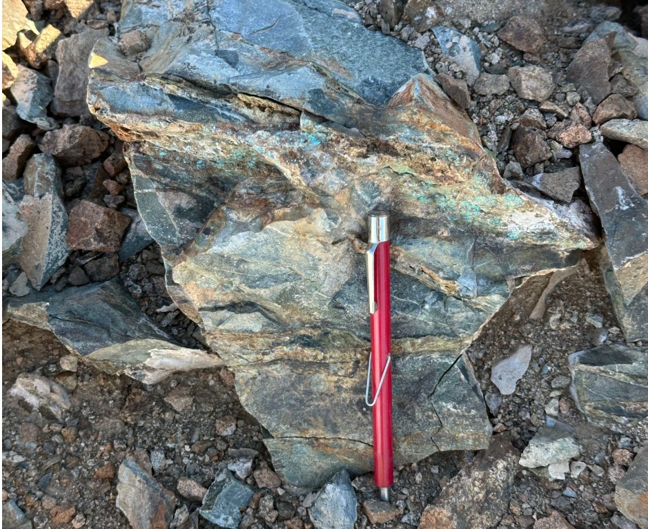 Halcones Precious Metals Anuncia Resultados Adicionales de Muestras de Canal de Astillas de Afloramiento que Extienden la Huella Mineralizada hacia el Sur en el Proyecto de Oro Polaris