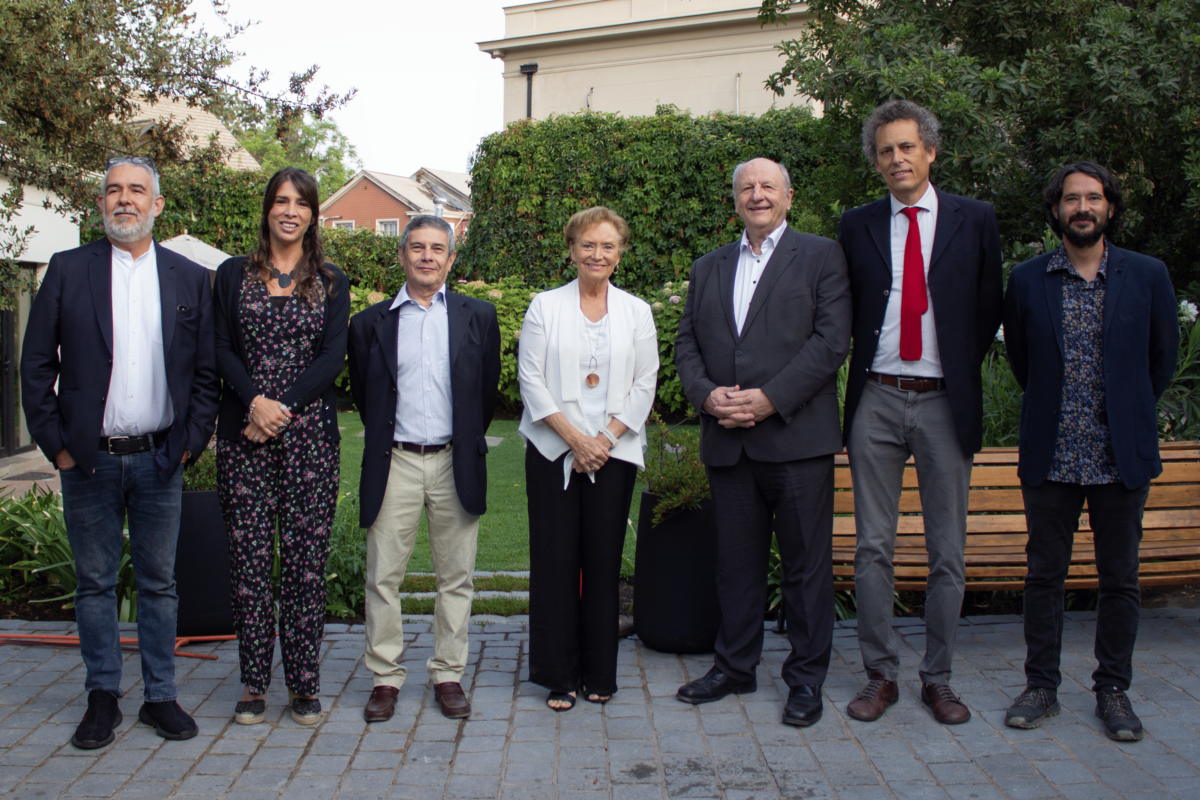 UAI reúne a expertos en conversatorio sobre confiabilidad y resiliencia del sistema eléctrico