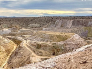 Descubrimiento en La Verde: Potencial económico en yacimiento de pórfido de cobre.