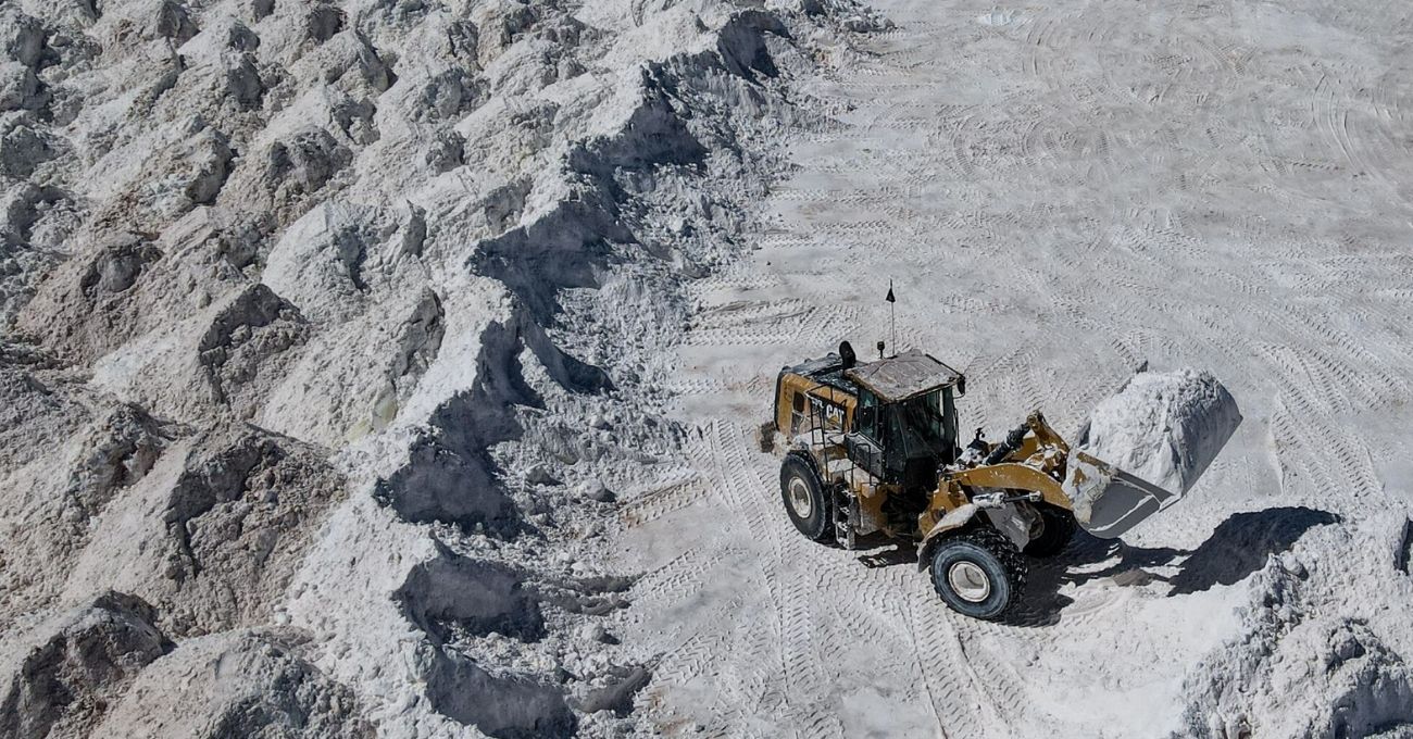 ¿Por Qué Estados Unidos Quiere Liderar la Carrera por los Minerales Críticos?