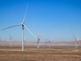 Inauguran el mayor parque eólico de Chile con 140 aerogeneradores en Taltal