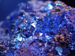 Hallan en Chile un mineral que podría transformarlo en segundo productor a nivel mundial: la carrera por el oro azul empezó