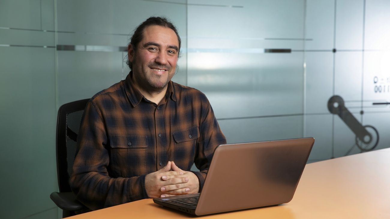 Dr. Humberto Estay Cuenca asume como nuevo director del AMTC en la Universidad de Chile, impulsando la minería sostenible y tecnología innovadora