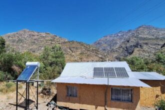 Codelco Andina y la comunidad de Riecillo lanzan proyecto de termosolares para impulsar la sustentabilidad y el ahorro energético en Chile