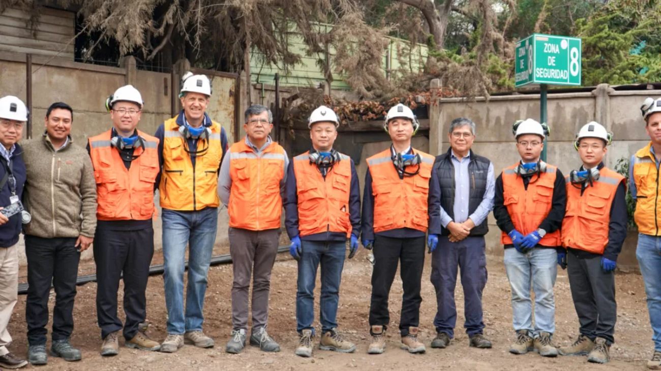 Delegación China Explora Oportunidades Comerciales en Grupo Minero Las Cenizas para Potenciar la Industria del Cobre