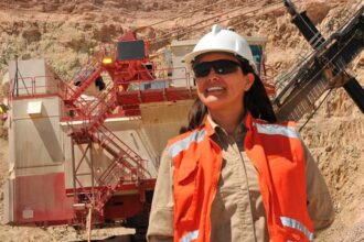 Mesa Mujer y Minería 2025 celebra avances en inclusión femenina en sector minero con destacada participación de líderes y ex Presidenta Michelle Bachelet