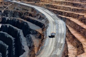 Minería Chilena Avanza Hacia la Sostenibilidad Hídrica: Proyecciones al 2034 Revelan Mayor Uso de Agua de Mar y Tecnologías de Reutilización