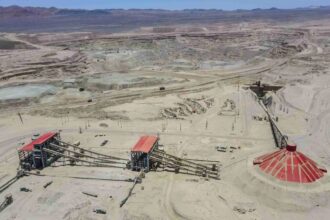 Codelco Gabriela Mistral invita a familias y comunidad a explorar la minería moderna y seguridad laboral en Sierra Gorda