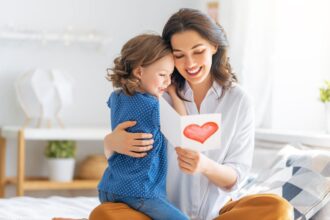Chile celebra el Día de la Madre el 10 de mayo: Conoce la historia, significado y cómo prepararte para 2025